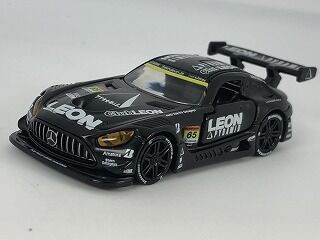 ブラックボディに白文字は目立つ レオン ピラミッド AMG : おもちゃ