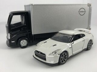 つられて買っちゃった・・・ トランスポーターGT-R : おもちゃ雑記