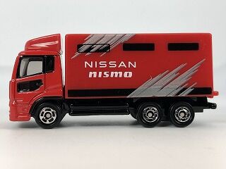 お馴染みのカラーで登場 TCN日産トランスポーター : おもちゃ