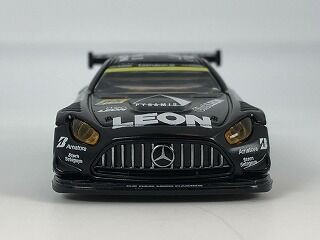 ブラックボディに白文字は目立つ レオン ピラミッド AMG : おもちゃ