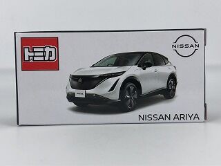 日産限定トミカ 非売品 日産 アリア ホワイト ブラック 2トーン 新品5台 都会の方が羨ましい 「非売品」日産アリア : おもちゃ雑記帖【静岡版】