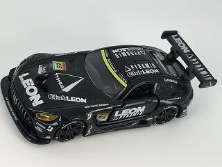 ブラックボディに白文字は目立つ レオン ピラミッド AMG : おもちゃ