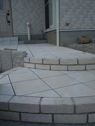 白いレンガ 白いタイルそして白い立水栓 ガーデニング工房 風我里 滋賀から発信