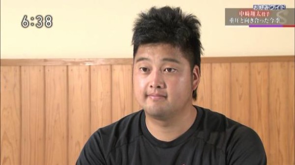 Nhkヤングカープ賞の中崎 来年は防御率０点台目指す まだまだ出来ると思う 髪型はさらにタテに長くなる カープ民放速報