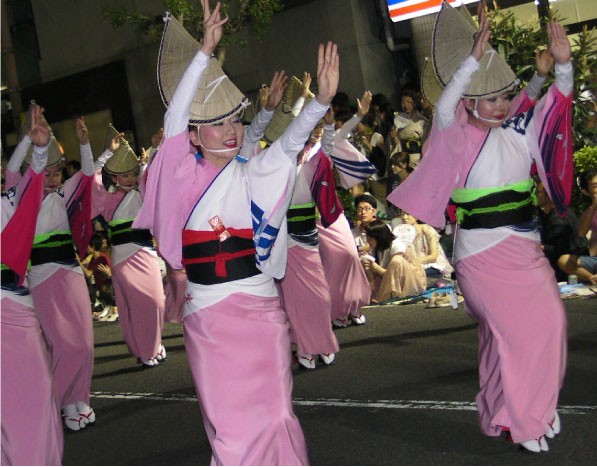 高円寺の大規模な 阿波踊り 祭り 中野龍三web