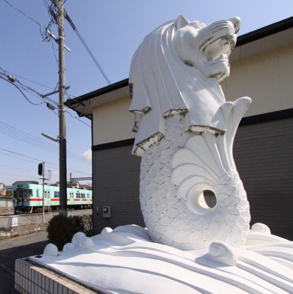 西鉄電車とマーライオン 中島の鉄道ブログ
