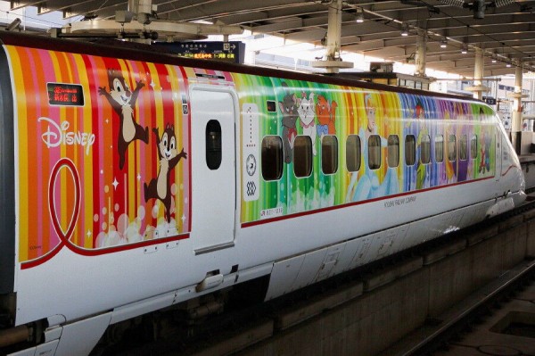 JR九州 WAKUWAKU SMILE 新幹線 (ディズニー新幹線) : 中島の鉄道ブログ