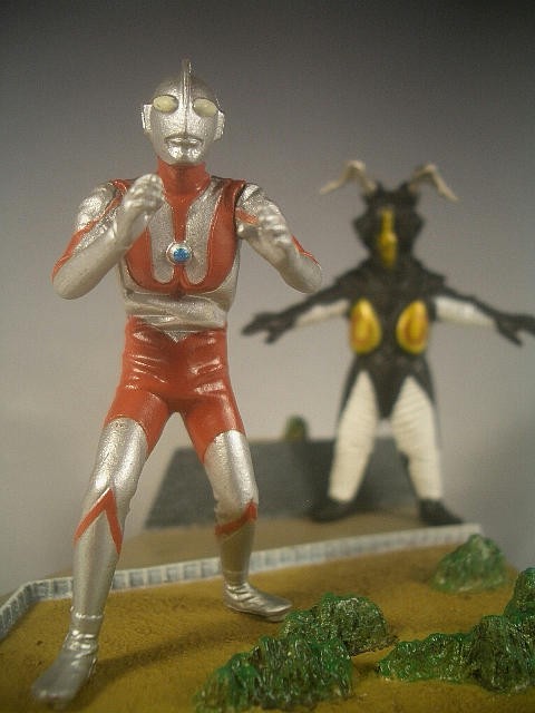 大沈没！日本列島最後の日～バンダイ ウルトラ怪獣戯画ラストバトル