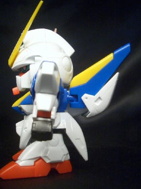 翼よ！再び～元祖SDガンダム V2ガンダム～ : なななな、
