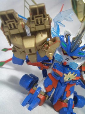 会津の巨大カブト虫～BB戦士No,240 神武兜頑駄無～ : なななな、