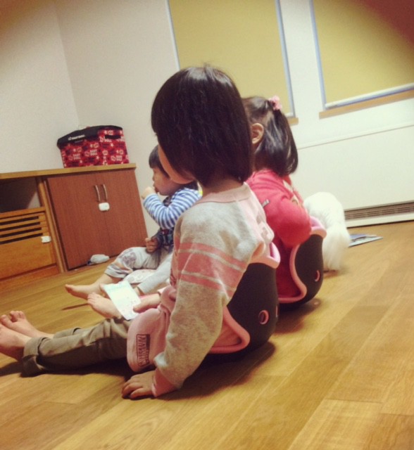 子供の姿勢がピーン となるスタイルキッズを使ってみた感想 なないろな毎日
