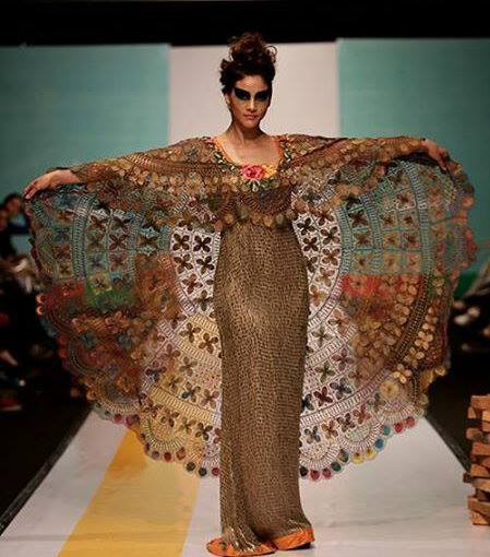 ミスパラグアイのドレス : ニャンドゥティ製作日記