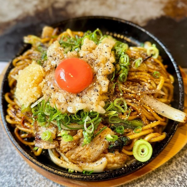 しっかり熱された焼きそば！平野区にある『お好み焼き 鉄板焼 やんちゃ