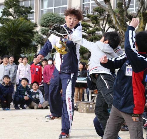 画像あり 内川聖一さん 自打球で顔面が歪む なんじぇいスタジアム なんjまとめ