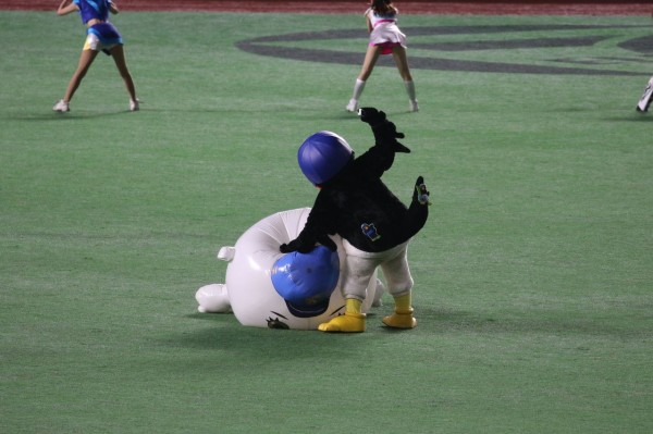 悲報 畜ペンがふうさんをボコるシーンが全国放送で晒される Gif なんじぇいスタジアム なんjまとめ