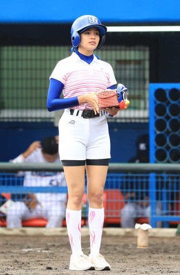 浦添騒然 オープン戦に 美人すぎるボールガール 登場 なんじぇいスタジアム なんjまとめ