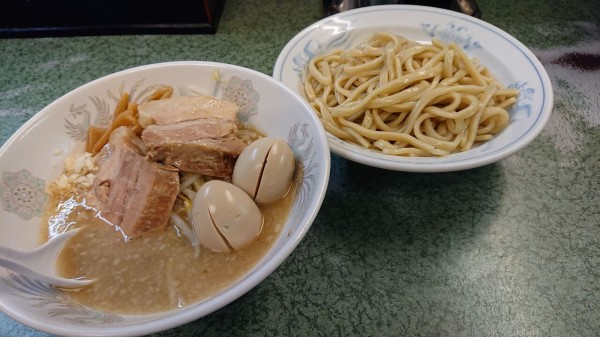 ラーメン二郎 新宿小滝橋通り店 5回目 小つけ麺 ニンニク少し 味付煮玉子 不羈奔放 フリーダムなラーメンを主体とした記録