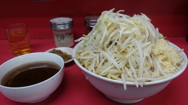 ラーメン二郎 千住大橋駅前店 ９ 小豚ss 1010カレー 別皿 不羈奔放 フリーダムなラーメンを主体とした記録