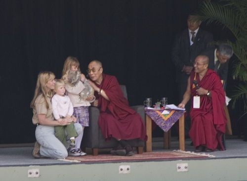 オーストラリア ２００７年 有名動物園で ダライ ラマ１４世が講演 軟体レポート