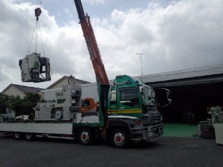 大型クレーン車での入庫 成田倉庫の貸し倉庫 貸倉庫 情報 倉庫保全日誌