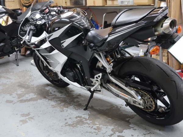梨塾ガレージ 垂涎フル装】 CBR600RR 車検整備 : 梨本塾 リザルト