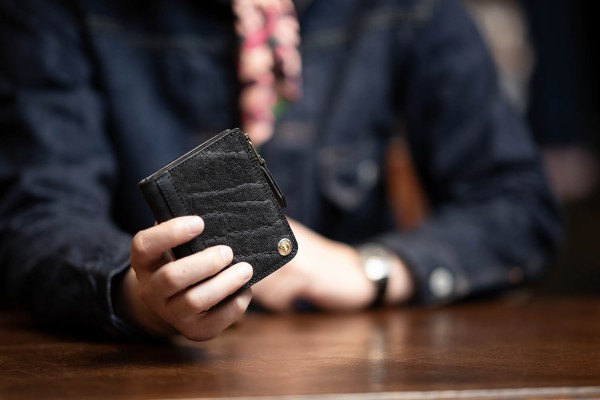MOTO モト FW4 エレファント コンパクトジップ ウォレット ブラック 野性を、ポケットに忍ばせる。 : NATORIYAのブログ