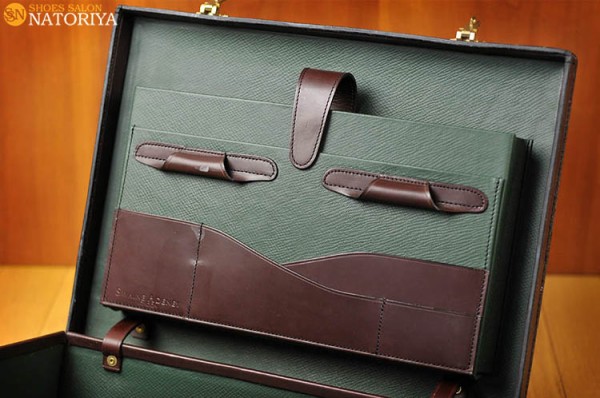 気分は007! スウェインアドニーBrigg製ブライドルレザー