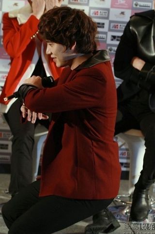 キュヒョン KYUHYUN The 1st Album 「COLORS」予約販売開始！ ｜ KYUHYUN