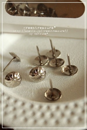 セリア アンティークピン ｈｃで見つけた鋲も なつめの手仕事日記 Powered By ライブドアブログ