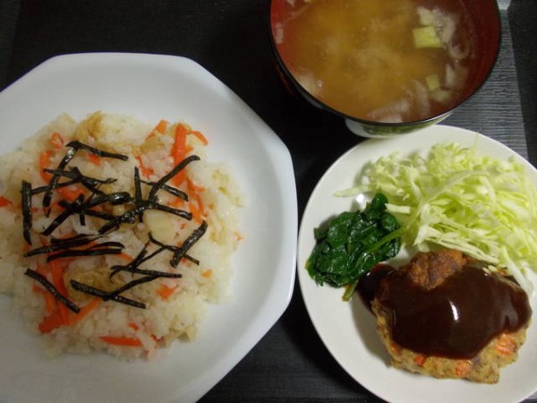 ちらし寿司とハンバーグ 食費１８ ０００円でどこまでやれる
