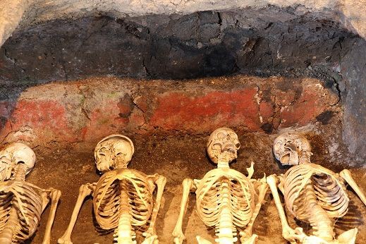 シンポジウム資料集　九州の横穴墓と地下式横穴墓　考古学　古墳　遺跡　二千頁超 シンポジウム資料集 九州の横穴墓と地下式横穴墓 考古学 古墳