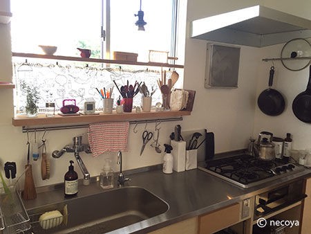 キレイな生活感のあるキッチン 猫と暮らす家