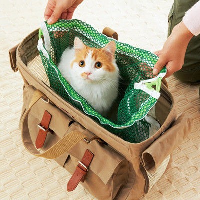 猫を入れるためのメッシュつき巾着袋が話題に : ねこまとめ