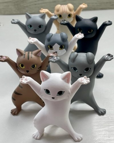 ガチャガチャの「ネコのペンおき」が増えました～♪ : 猫だらけ