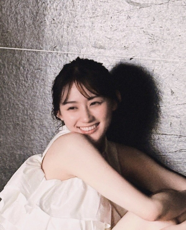 川﨑桜】表紙/江澤館（旅館）/仁右衛門島【B.L.T.2025年9月号 2025/7