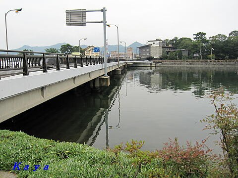 萩市を散策 ３ 和麺食彩 あす花亭 萩店 で昼食 松本川と萩橋 ９月の山陰の旅 32 かやのうち 蒼穹のトラベラー 関東 西日本の旅