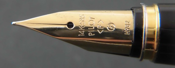 PILOT 14K-585 F 万年筆　レトロ パイロット PILOT パイロット 14Kペン先 585/14金イエローゴールド