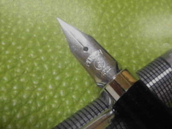 モリソン　万年筆　ペン先白金＆18K Yahoo!オークション - XH585 モリソン アイルトン 白金 ペン先18K レッ