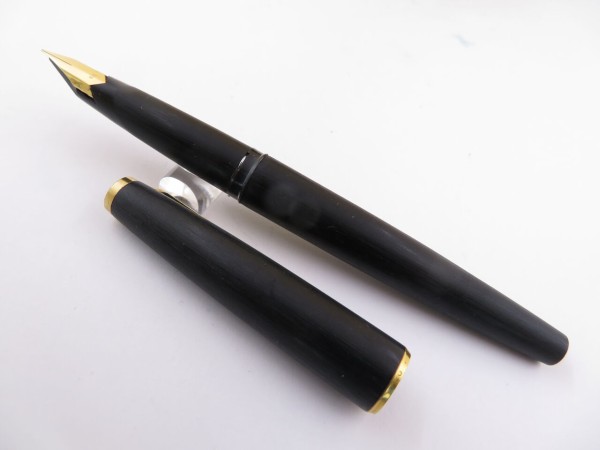 MONTBLANC モンブラン 万年筆 No.220 ペン先 585 14K MONTBLANC #220 14K-585 : 万年筆おやじの備忘録