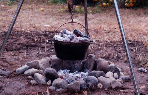総員 庭の即席囲炉裏を改修せよ 怪傑 ド エリート男爵
