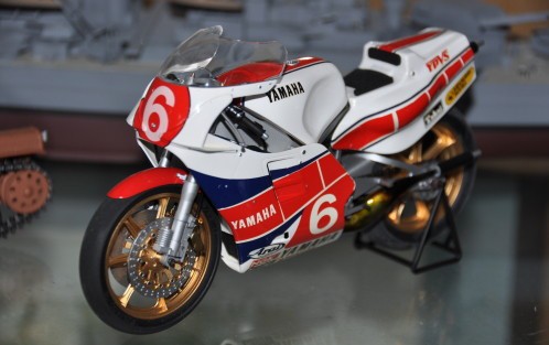 タミヤ ヤマハYZR500 汚れた英雄仕様 Yahoo!オークション - タミヤ 1/12 ヤマハ 1982 TZ500 汚れた