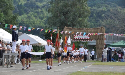 秋の大運動会が開催さる アイラ仮面と謎のライダー現る 怪傑 ド エリート男爵