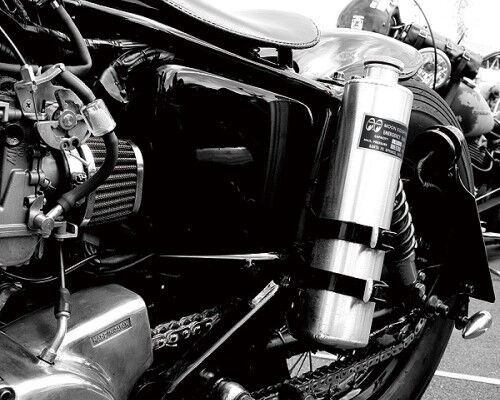 新品ナロースポーツスタータンク1.6ガロン Gas Tank ガスタンクナロー1.6Gハーレーミニスポーツスター