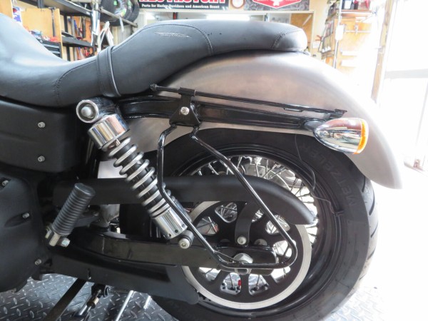 2011年FXDBのリアフェンダー 2011年式FXDBのリアフェンダー＆テールライト交換