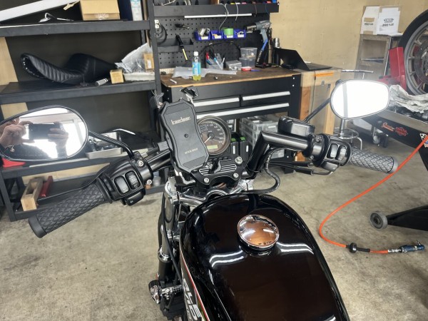 ☆2010年XL883R☆Zバーakaロボハン!装着の巻！☆ : HarleyDavidson