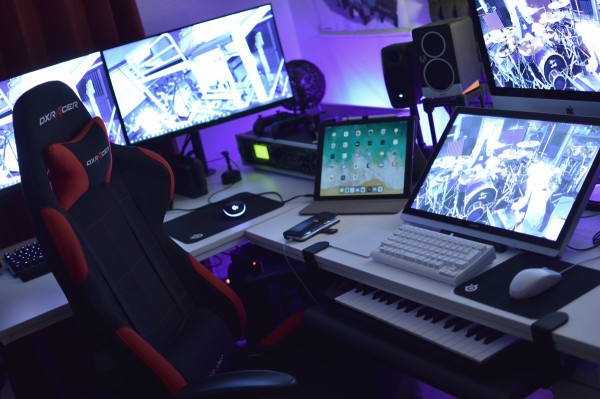 画像 有名な絵描きさんの作業環境ｗｗｗｗｗｗｗｗ Toutanのblog速報ネタ