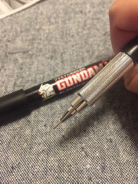 ガンプラのスミ入れに シャープペン 川口名人推奨のスミ入れシャープを使ってズゴック作ってみた Newsact
