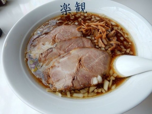 コレを食べるためだけに立川に行く価値あり 琥珀 醤油 パール 塩 二枚看板のラーメン屋 楽観 Newsact