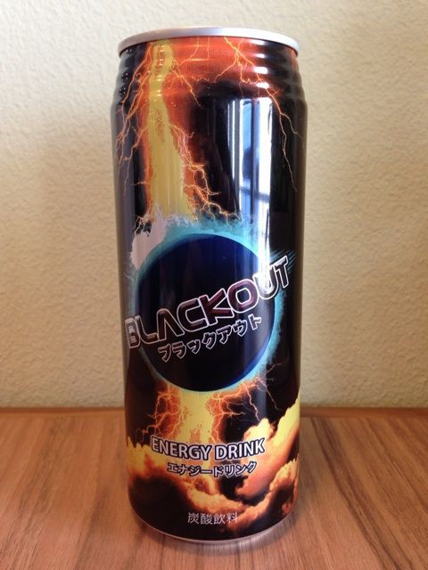 ドン キホーテ専売 カフェイン190mg入り500mlキングサイズエナジードリンク Blackout 飲んでみた Newsact