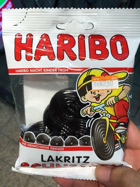 HARIBO【日本未販売】タイヤグミ 1kg 大容量　黒いグミ　まずいグミ